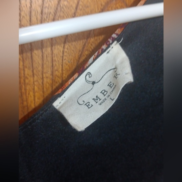 Ember Brand Floral Faux Wrap Blouse Large - Picture 3 of 3